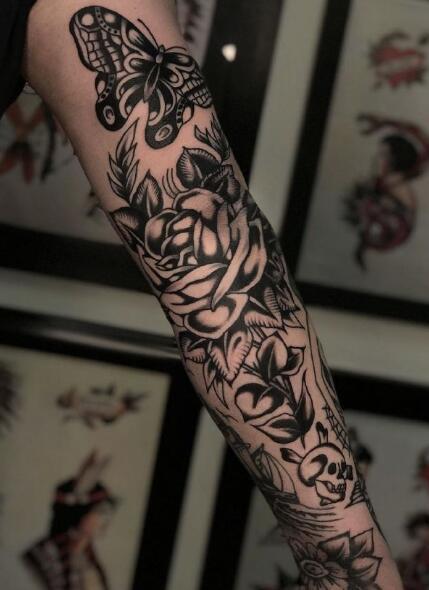 一组手臂上的oldschool风格黑灰纹身图片