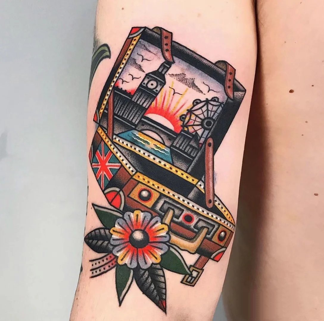 美丽大胆的9张彩色oldschool纹身图片