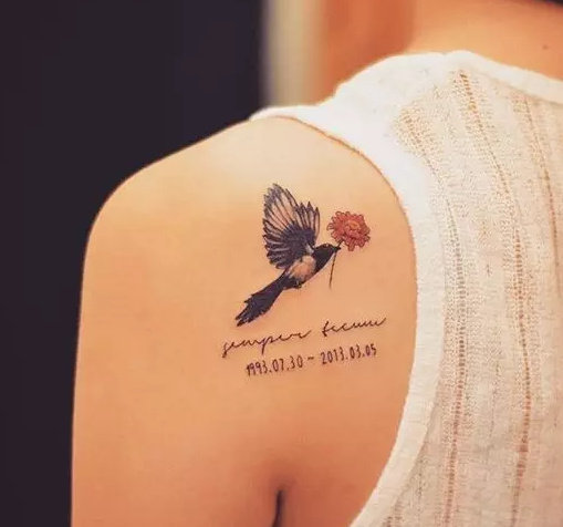 女士肩部纹身——为妩媚增分、为性感添彩