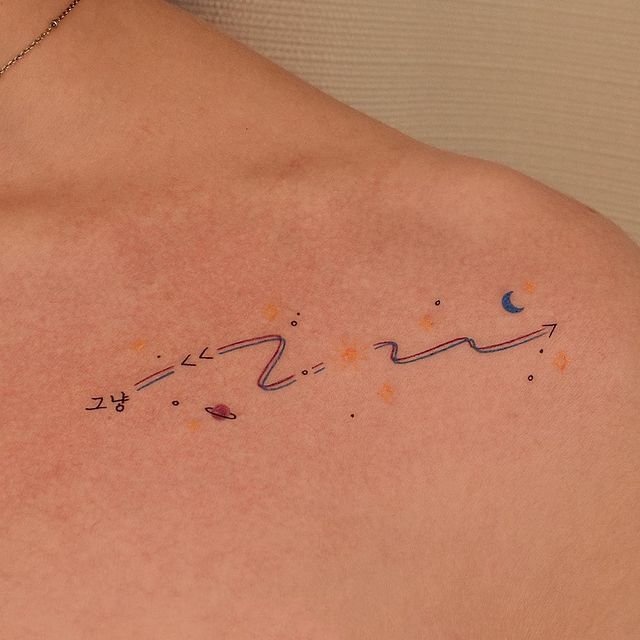 一组锁骨上的小清新纹身图片