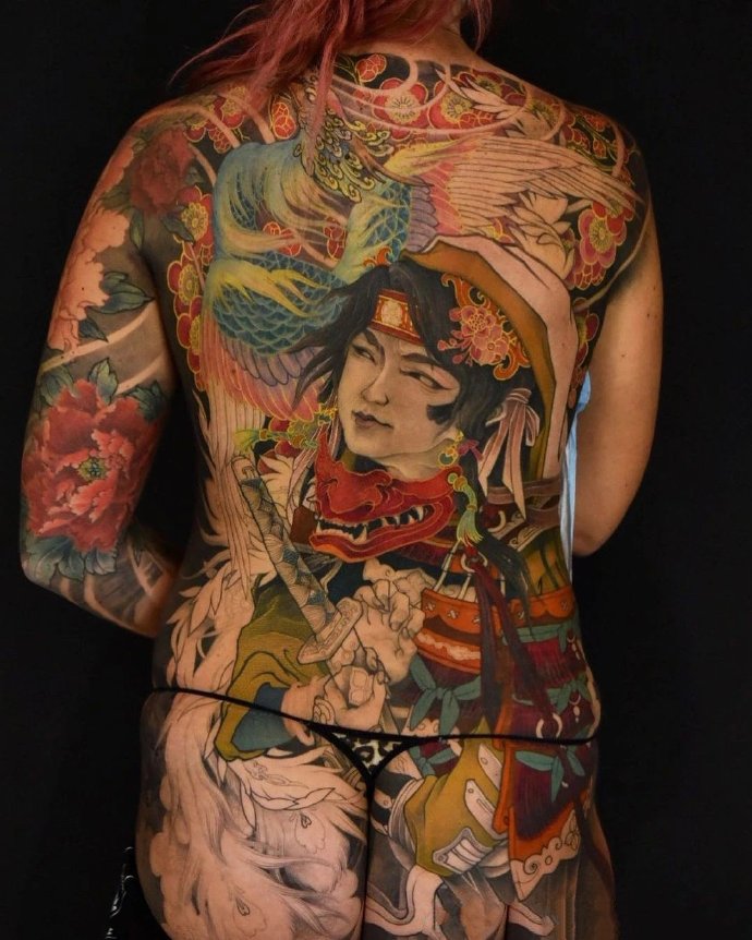 帅气的新传统风格纹身图片9张