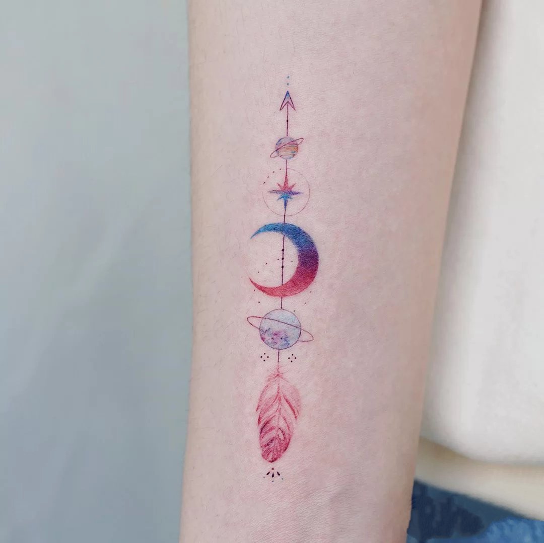 美少女必备的月亮纹身图片9张