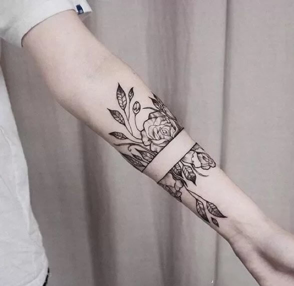 适合手臂上的素花纹身图片9张