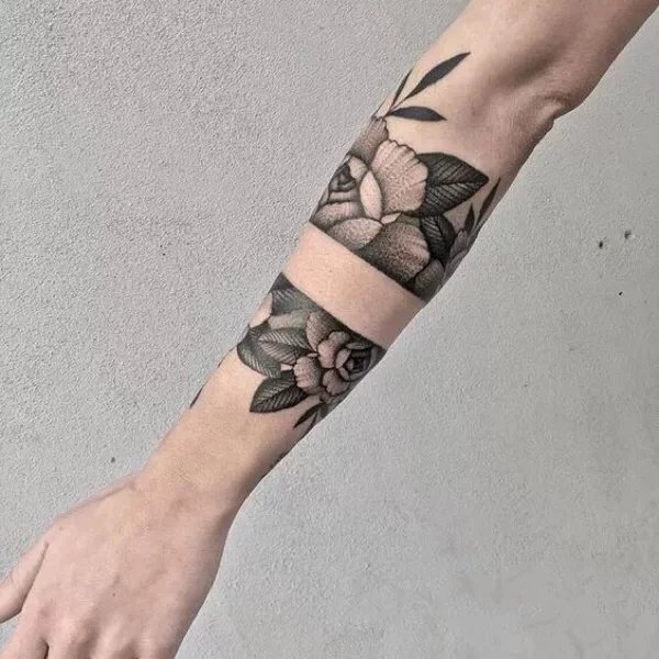 适合手臂上的素花纹身图片9张