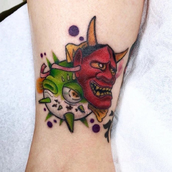 好看的一组彩色迷你纹身图片
