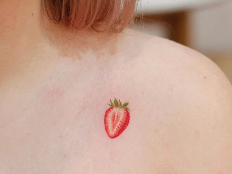 9张简约风格的水果纹身图片