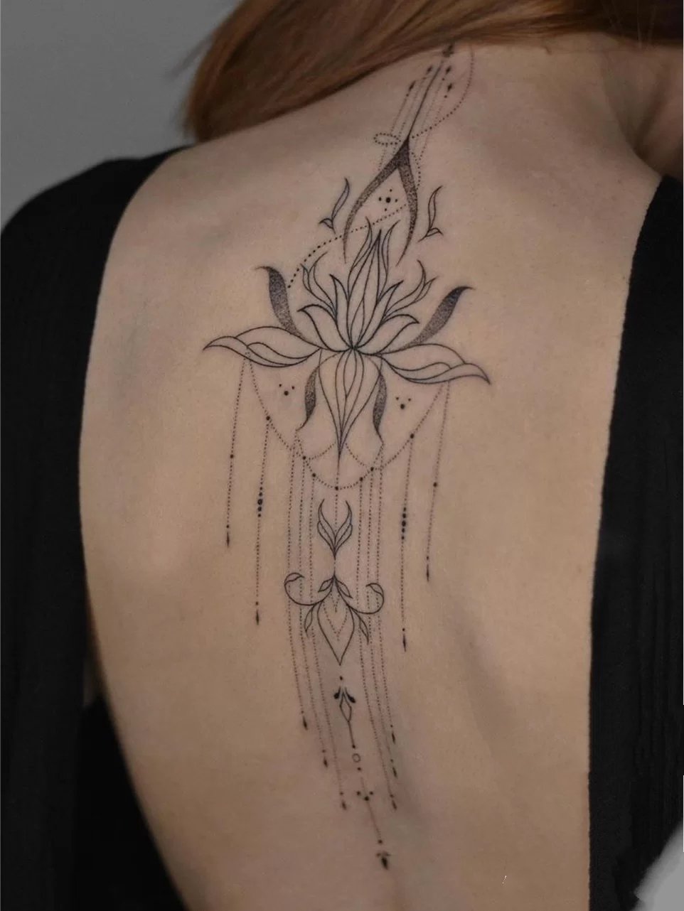 酷女孩专属黑白纹身图片9张