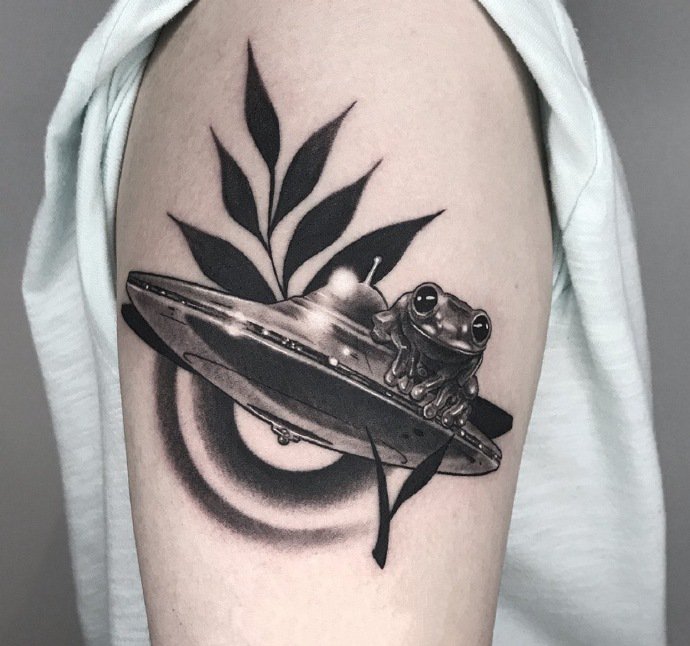 一组构筑丰满画面的黑白色纹身图片