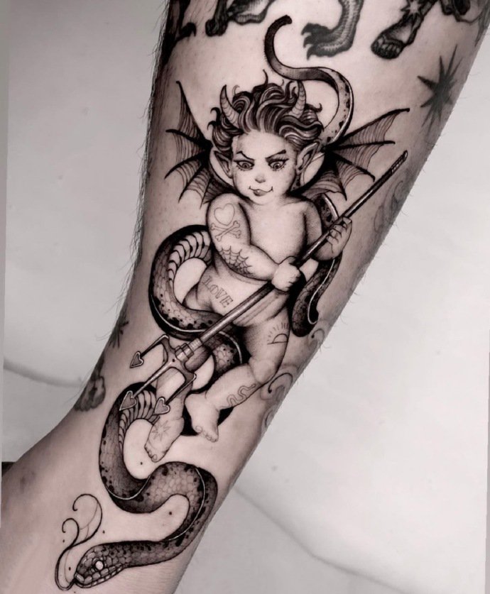 一组构筑丰满画面的黑白色纹身图片