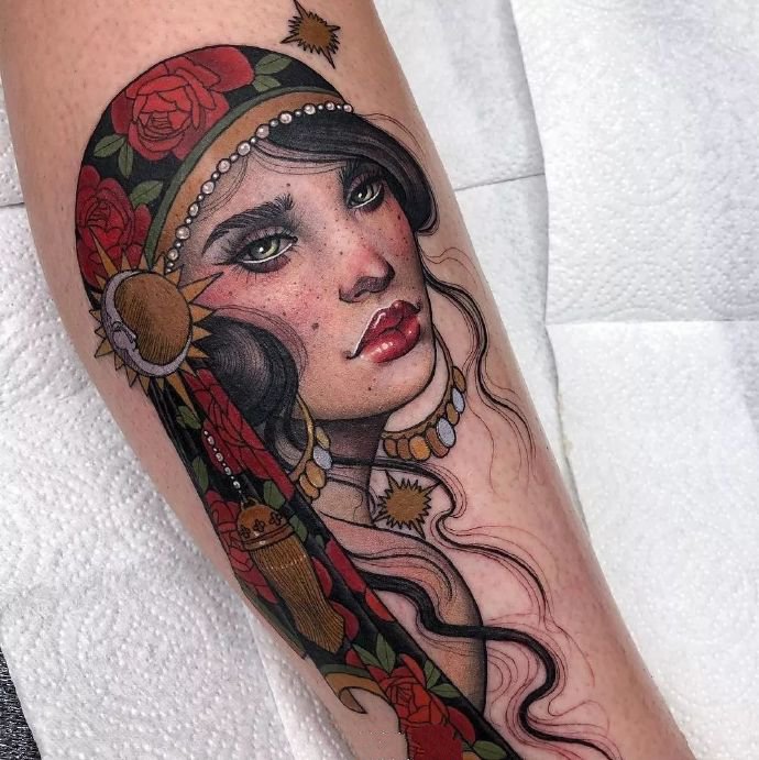 一组彩色欧美风的女性纹身图片