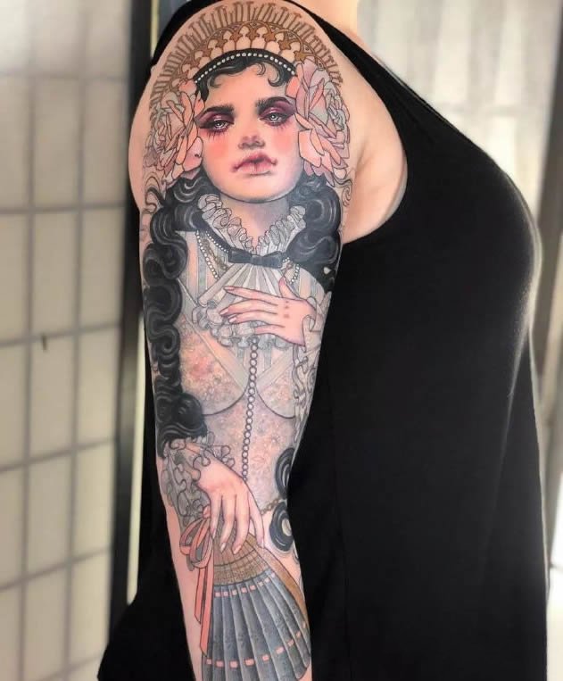 一组彩色欧美风的女性纹身图片