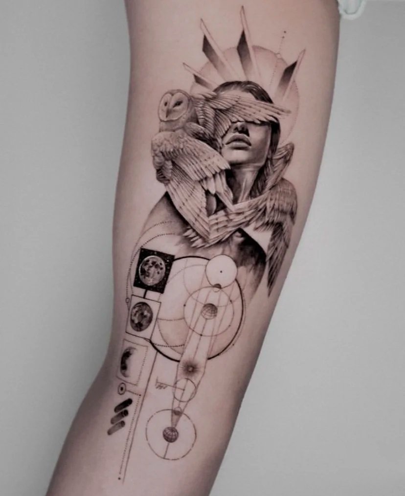 9张黑灰的独特几何纹身图片