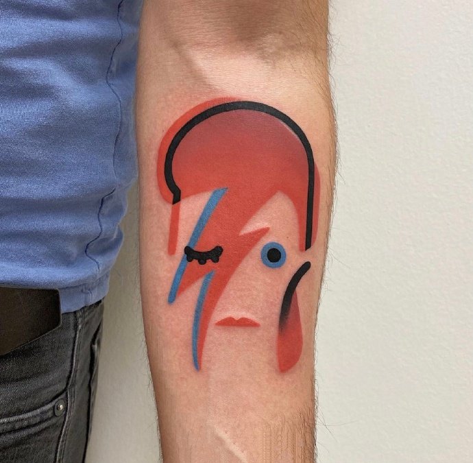 粗线条与大色块碰撞的彩色纹身图片9张