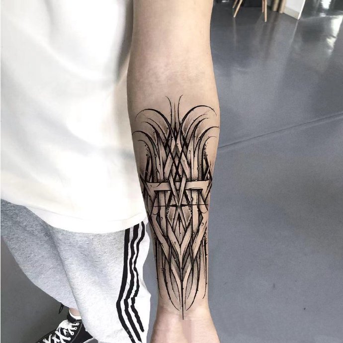 9张个性好看的花体字纹身图片