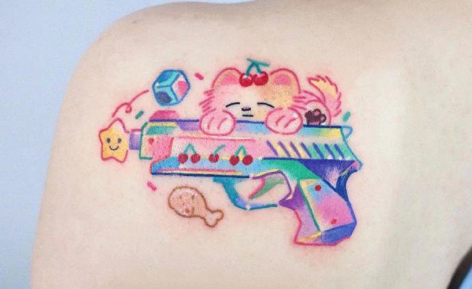 适合可爱女孩子的彩色卡通纹身图片9张