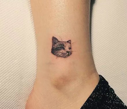 9张唯美清新的脚踝纹身图片