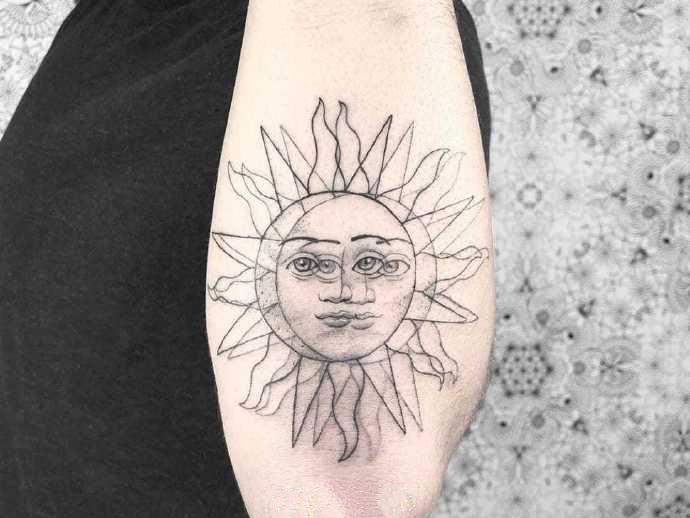 一组极具个性的重影纹身图片