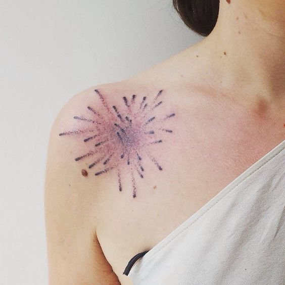 9张绽放中的好看烟花纹身图片