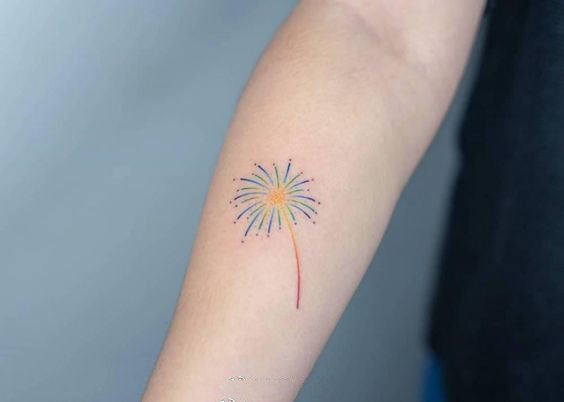 9张绽放中的好看烟花纹身图片