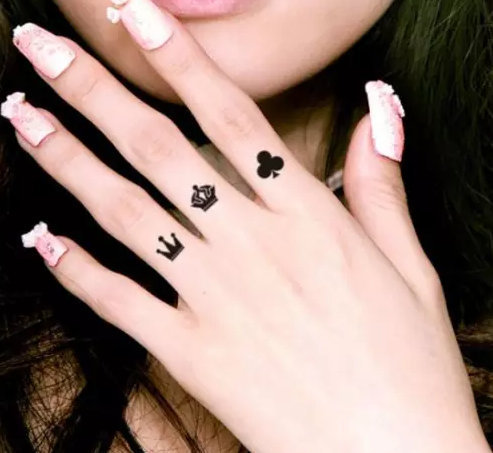 非常适合女生的9张低调精致小纹身图片