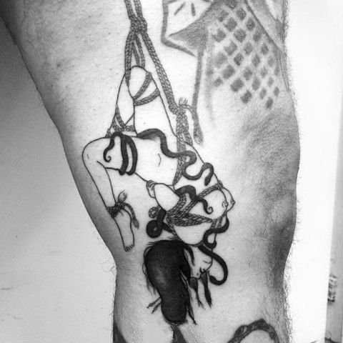 9张绑在绳子上的女郎纹身图片