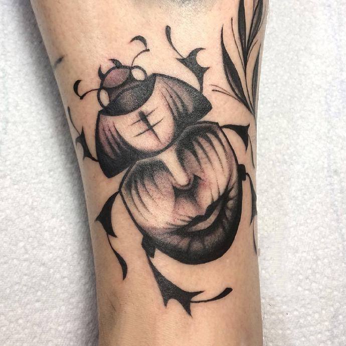 一组昆虫系列的newschool纹身图片