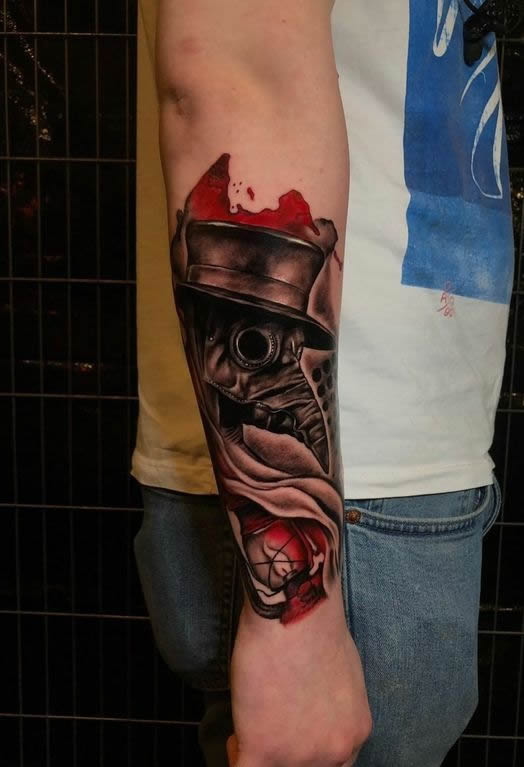 让人又敬又惧的9张鸟嘴医生纹身图片