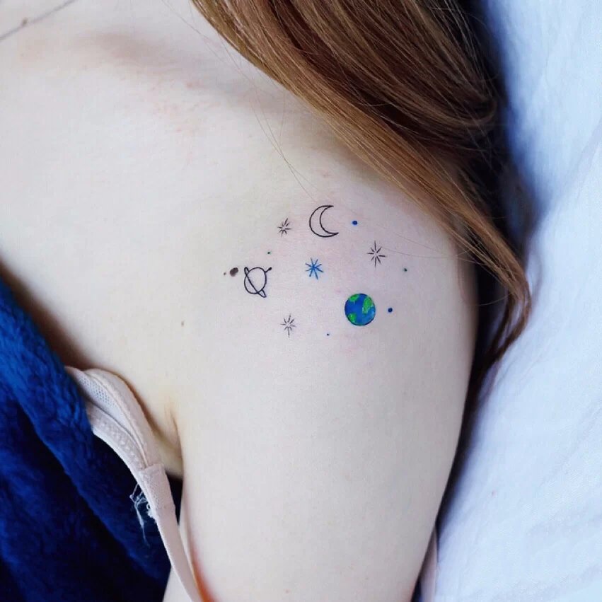 漂亮小姐姐最爱的一组肩膀纹身图片