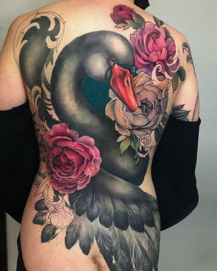 以花朵为主题的9张newschool纹身图片