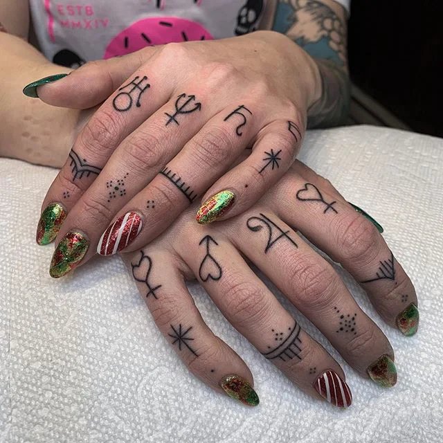 独特个性的手指纹身图片9张