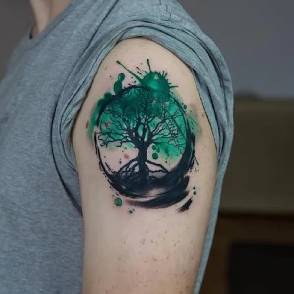 盎然多姿的9张大树纹身图片