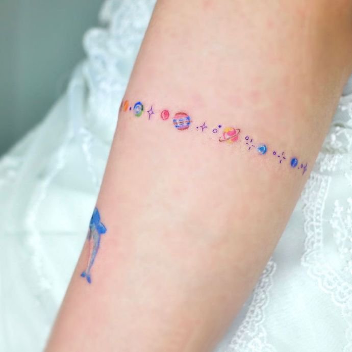 成串的女生小清新纹身图片9张