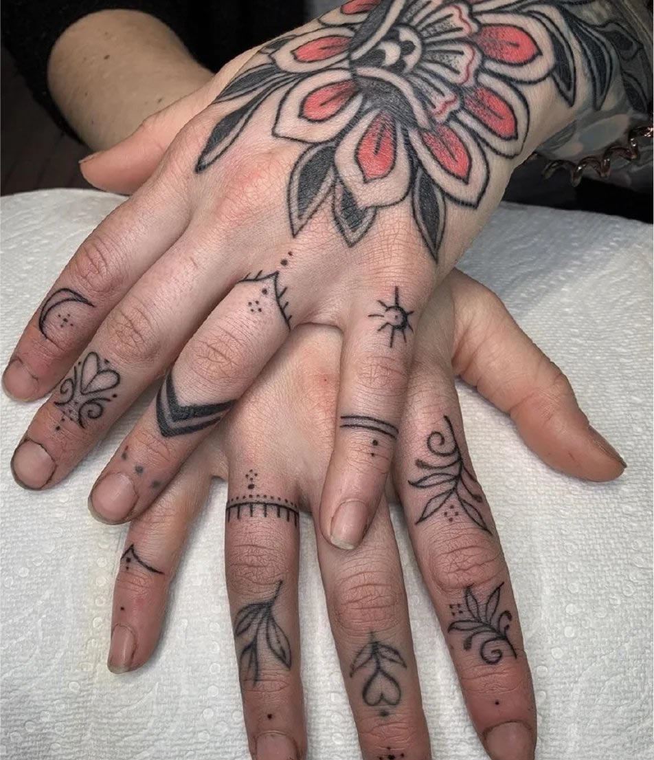 洋气好看的手指纹身图片9张