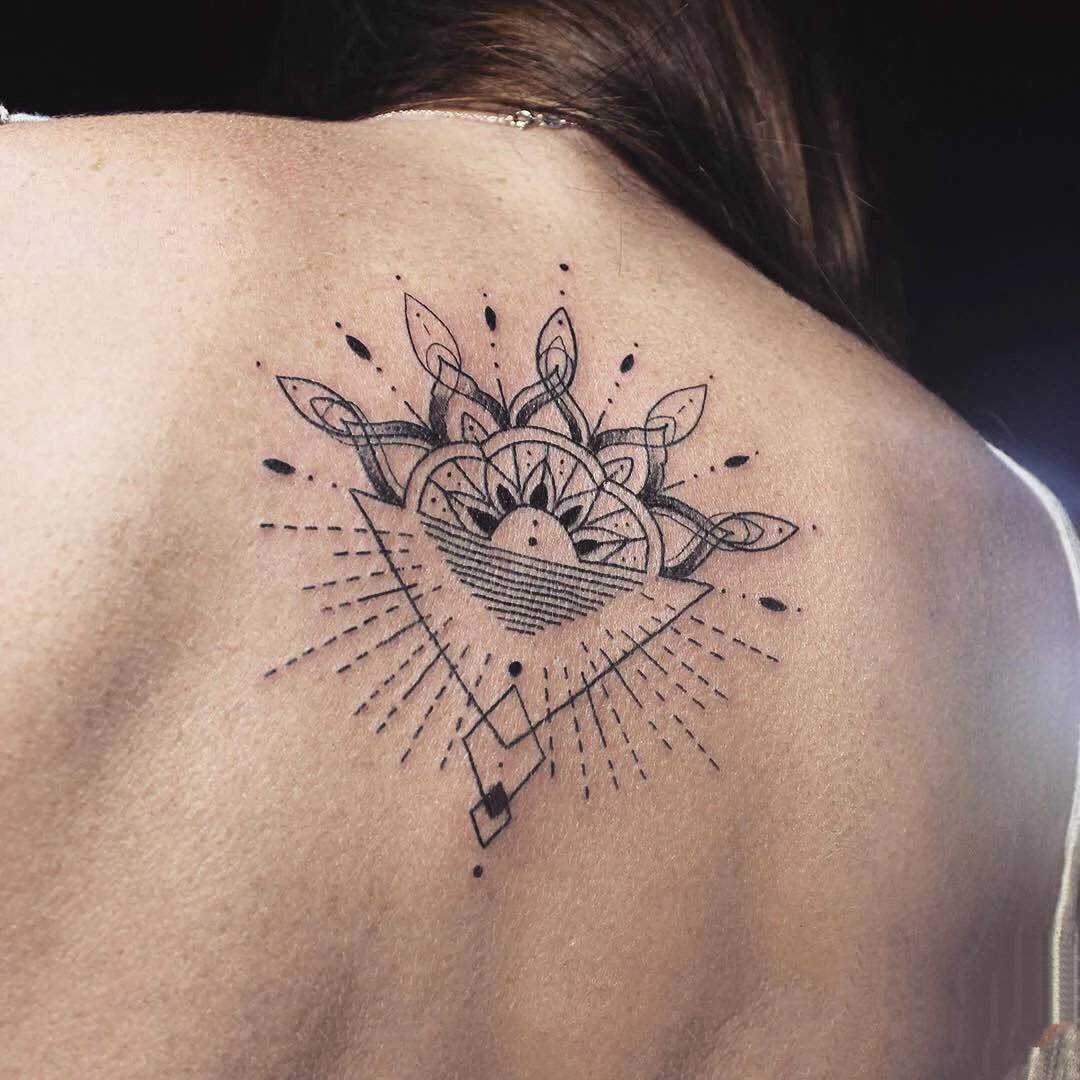 漂亮的几何小清新纹身图片9张