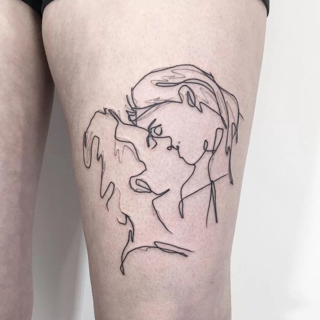 一组简约又不失神秘感的线条纹身图片