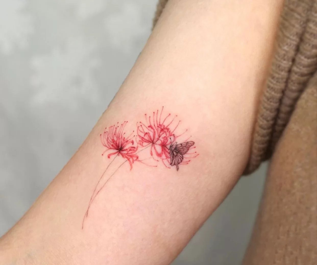 淡雅清新的粉色花卉纹身图片9张