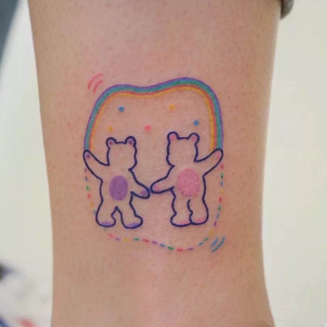 适合童真女生的9张彩色清新纹身图片