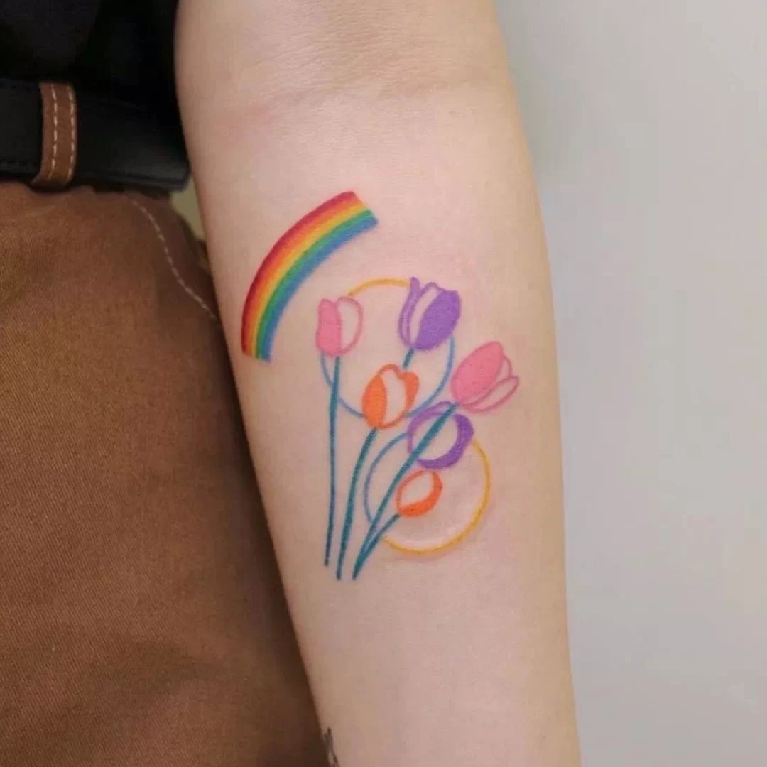 适合童真女生的9张彩色清新纹身图片