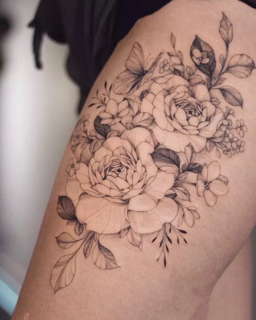 纹在什么部位都好看的一组素花纹身图片