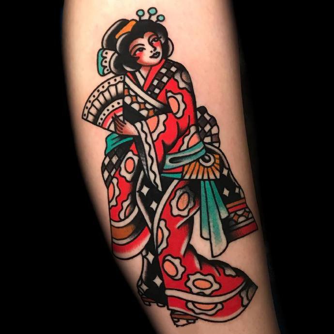 各种各样的oldschool女郎纹身图片9张