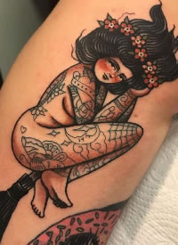 适合小腿上纹的9张oldschool女郎纹身图片