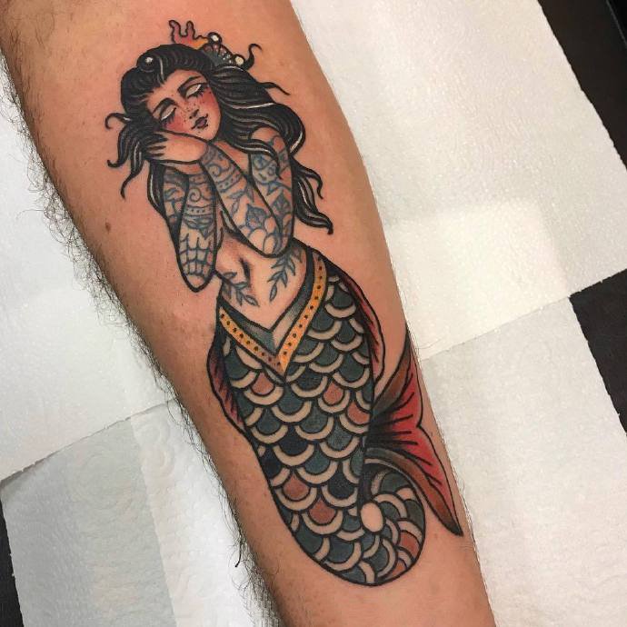一组oldschool风格的美人鱼纹身图片