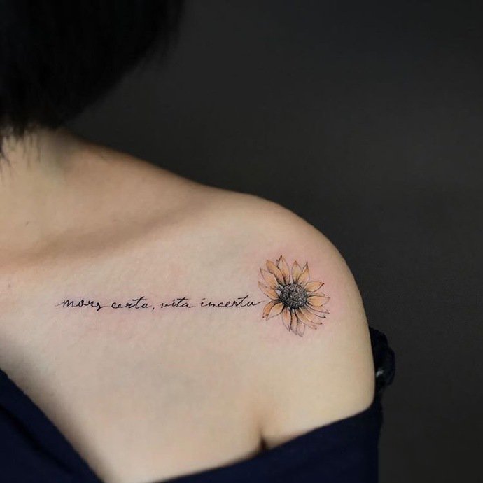 一组象征光明健康的向日葵纹身图片