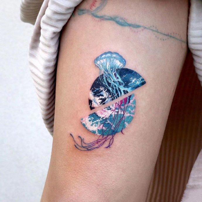 9张星辰颜色的梦幻纹身图片