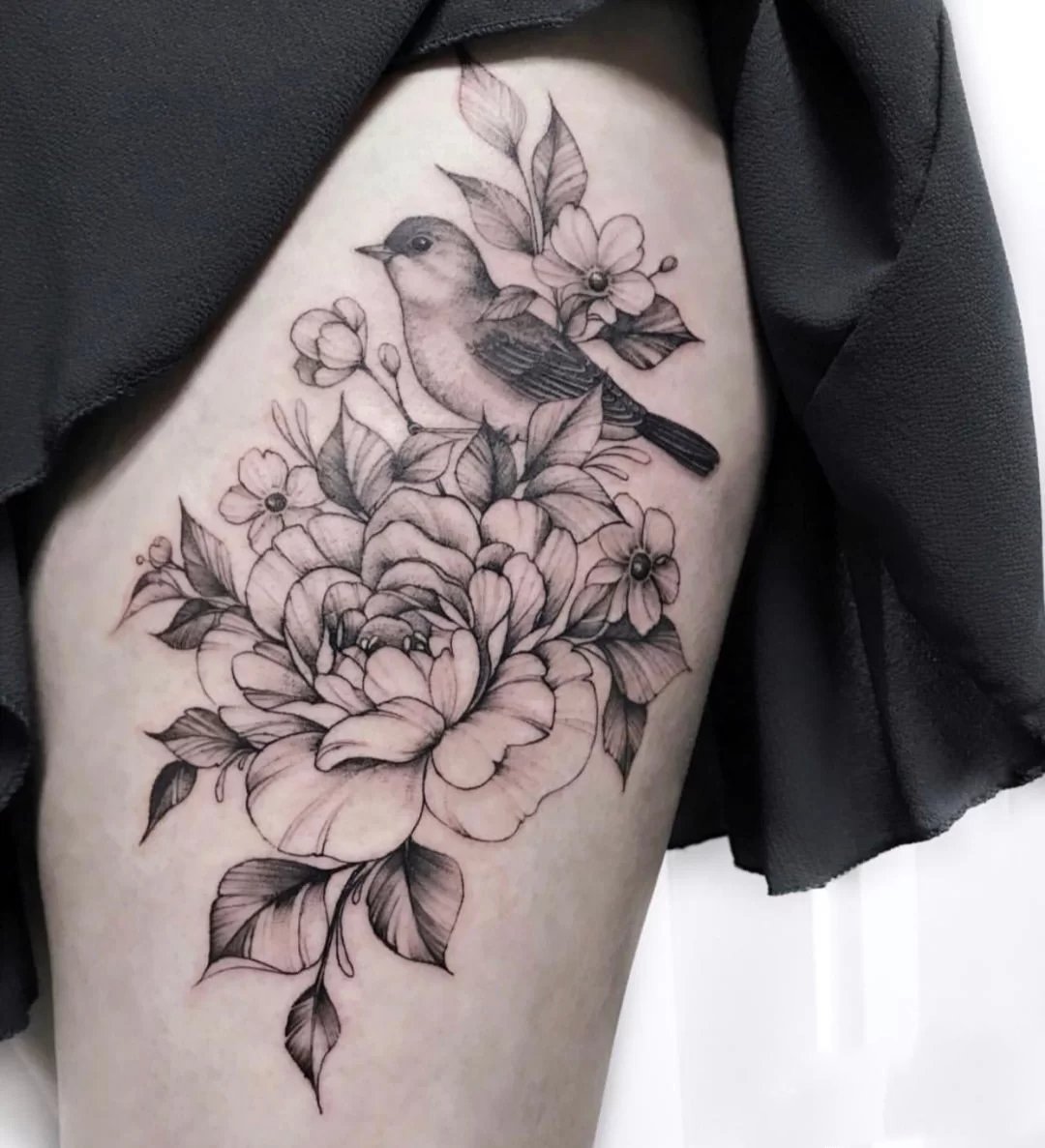 适合文艺女生的一组淡雅素花纹身图片