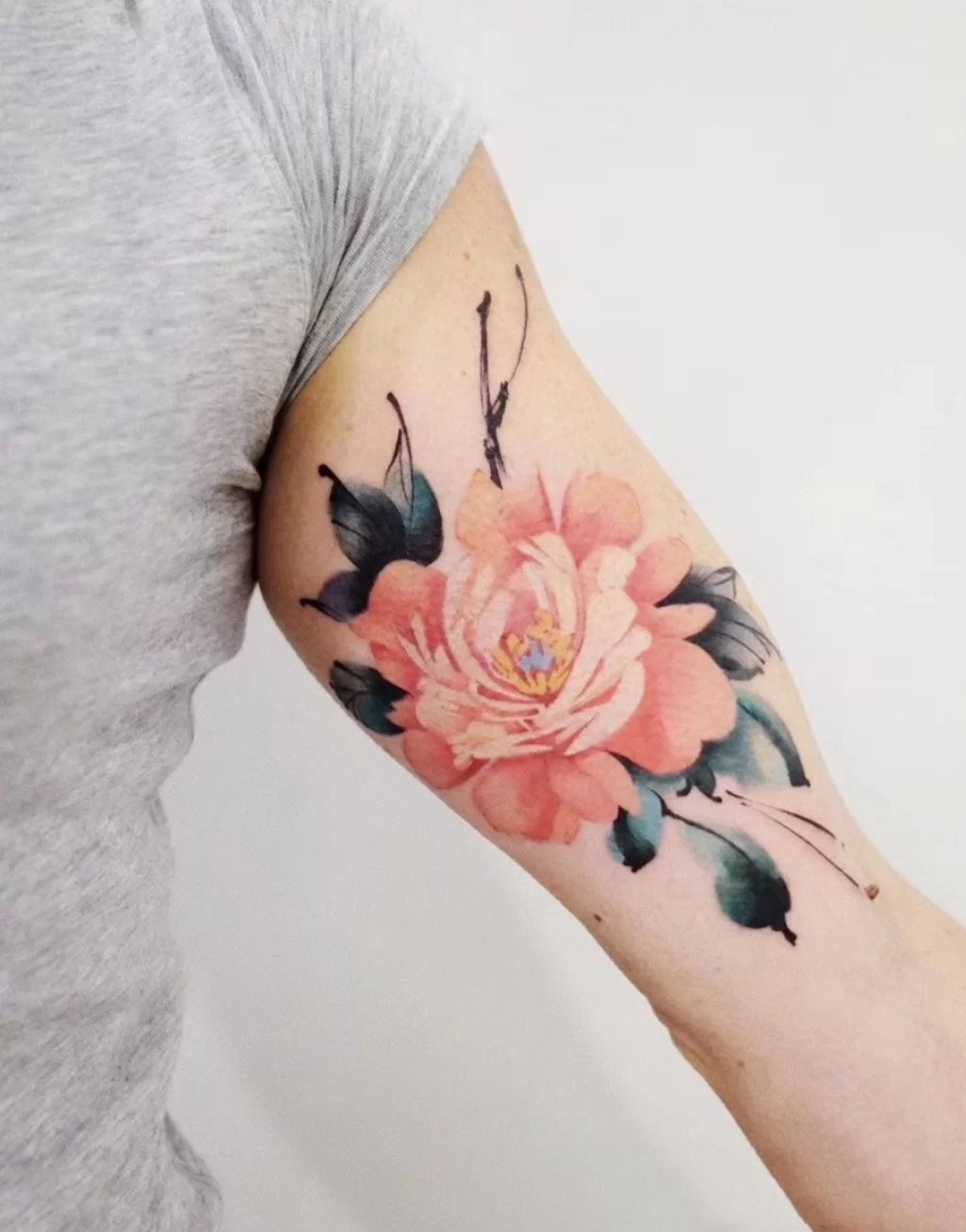 一组华丽的彩色花朵纹身图片