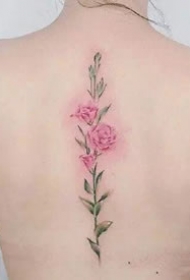 一组唯美的水彩女生纹身图案