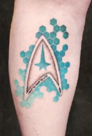 好看的一组点刺风格的小图纹身作品图