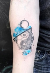 性冷淡蓝色水墨风的一组创意纹身图片