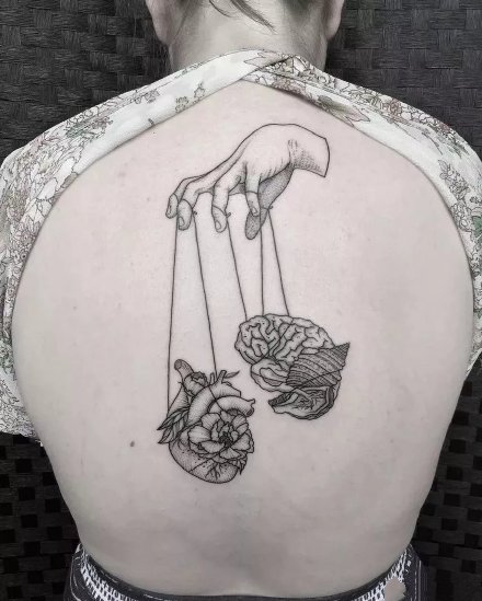 心脏纹身 29款精美的心脏纹作品图案